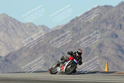 media/Dec-01-2025-Moto Forza (Mon) [[2daa91e15f]]/1-Advanced Group/Session 4 Turn 9/